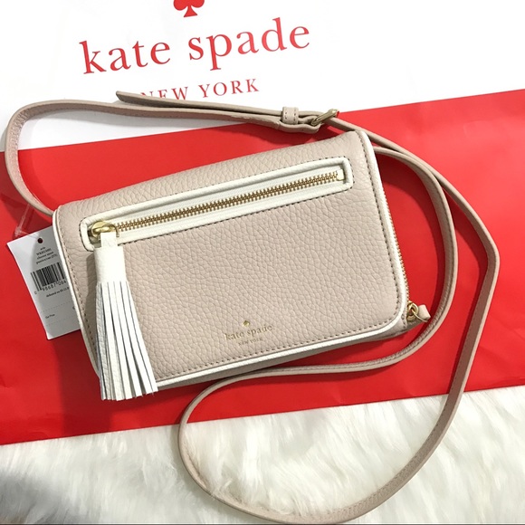 kate spade Handbags - KATE SPADE AVIE CHESTER ST MINI CROSSBODY BAG