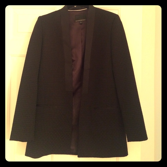 Cute BANANA REPUBLIC black tux jacket - Size 2 - Picture 2 of 5