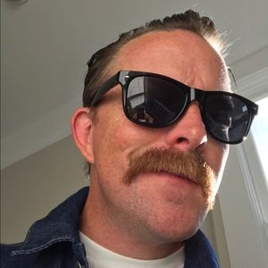 Meet your Posher, Clinton