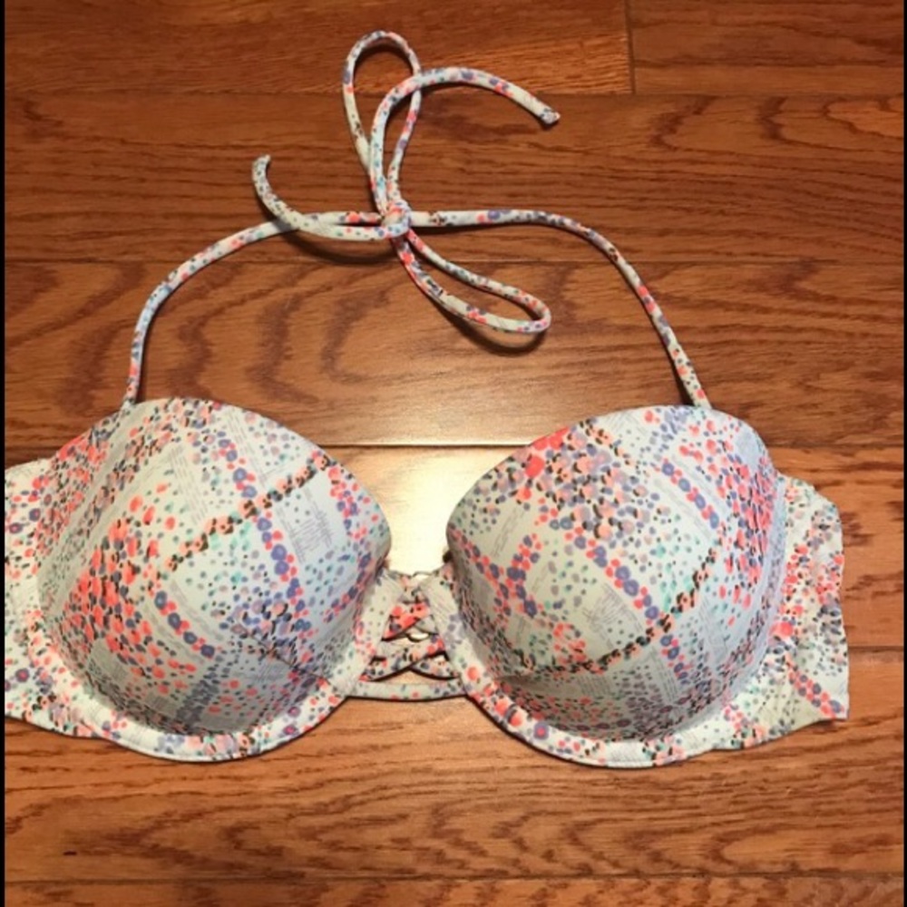 Victoria's Secret bikini top 32D