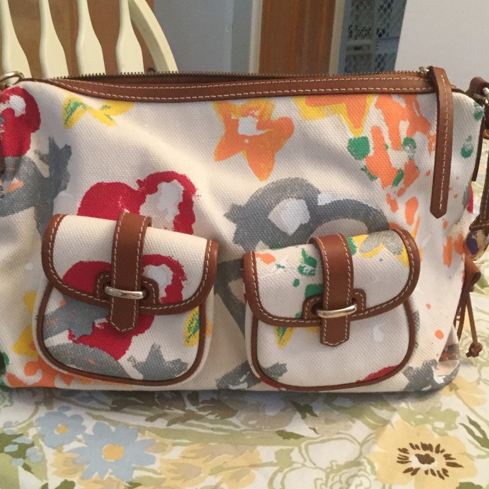 Dooney and Bourne small shoulder satchel