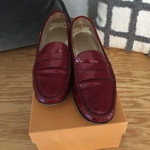 Tod's dark red loafer