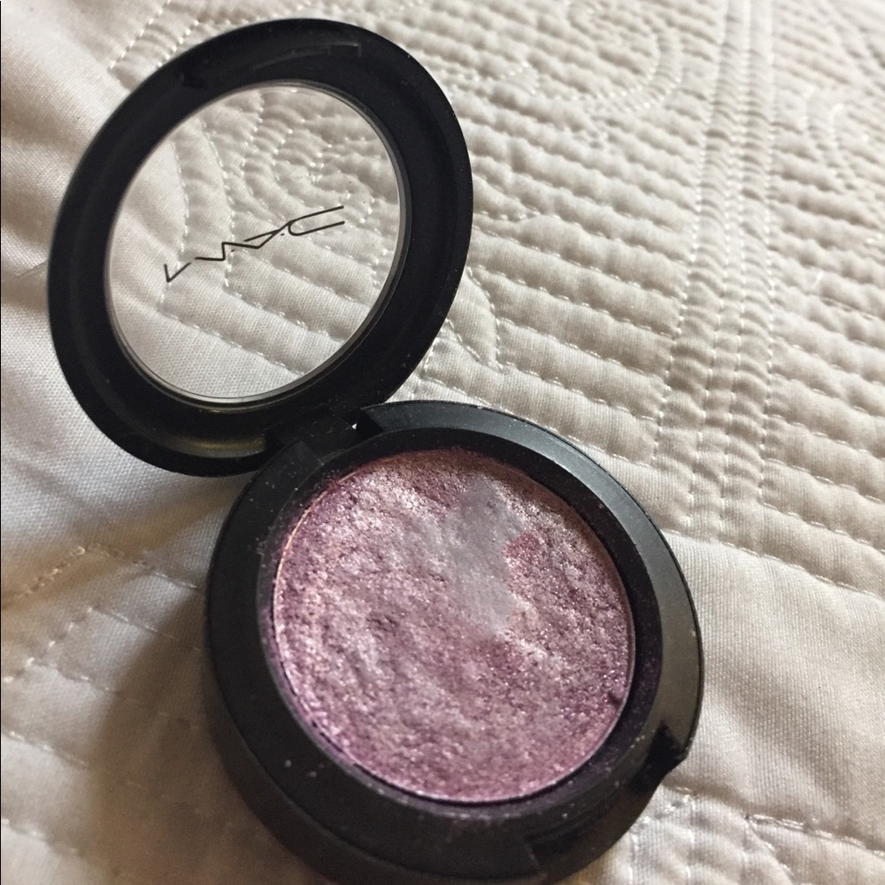 MAC Single Pressed Pigment