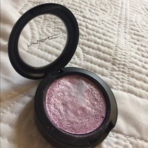 MAC Single Pressed Pigment