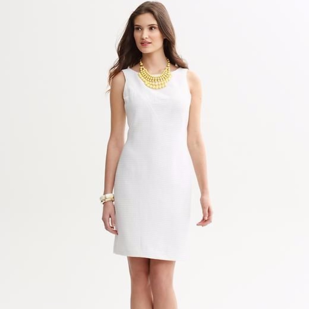✨HP✨ Banana Republic Mad Men Quilted Sheath Dress