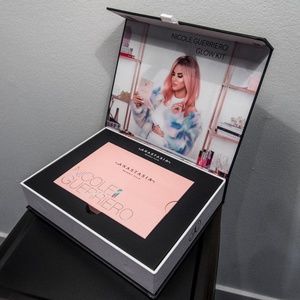 Anastasia Beverly Hills Nicole Guerriero Glow Kit