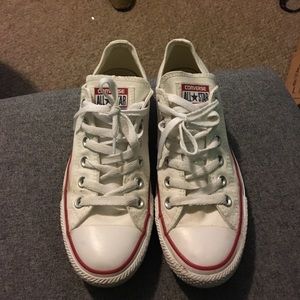 Size 8 white converse