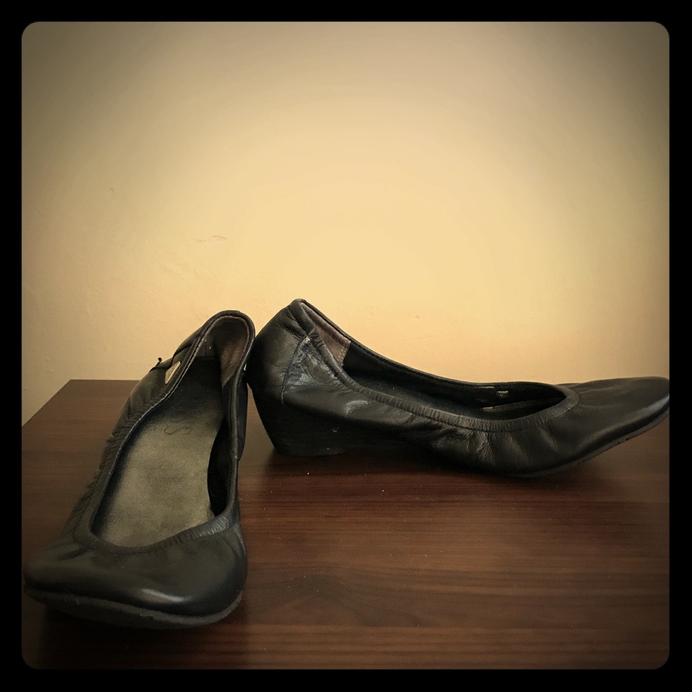 Flats with wedge