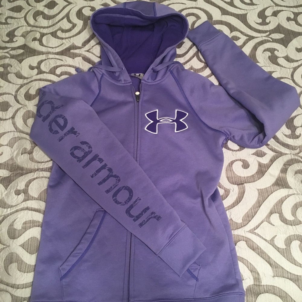 Top name brand sweater - Picture 7 of 7