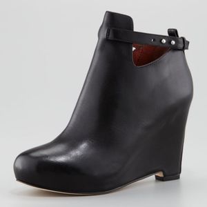 ELIZABETH & JAMES PERI ANKLE BOOTIE BLACK SIZE 10