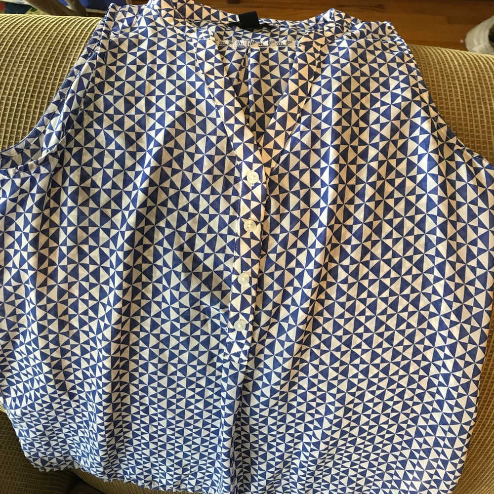 Gap blue/white sleeveless blouse