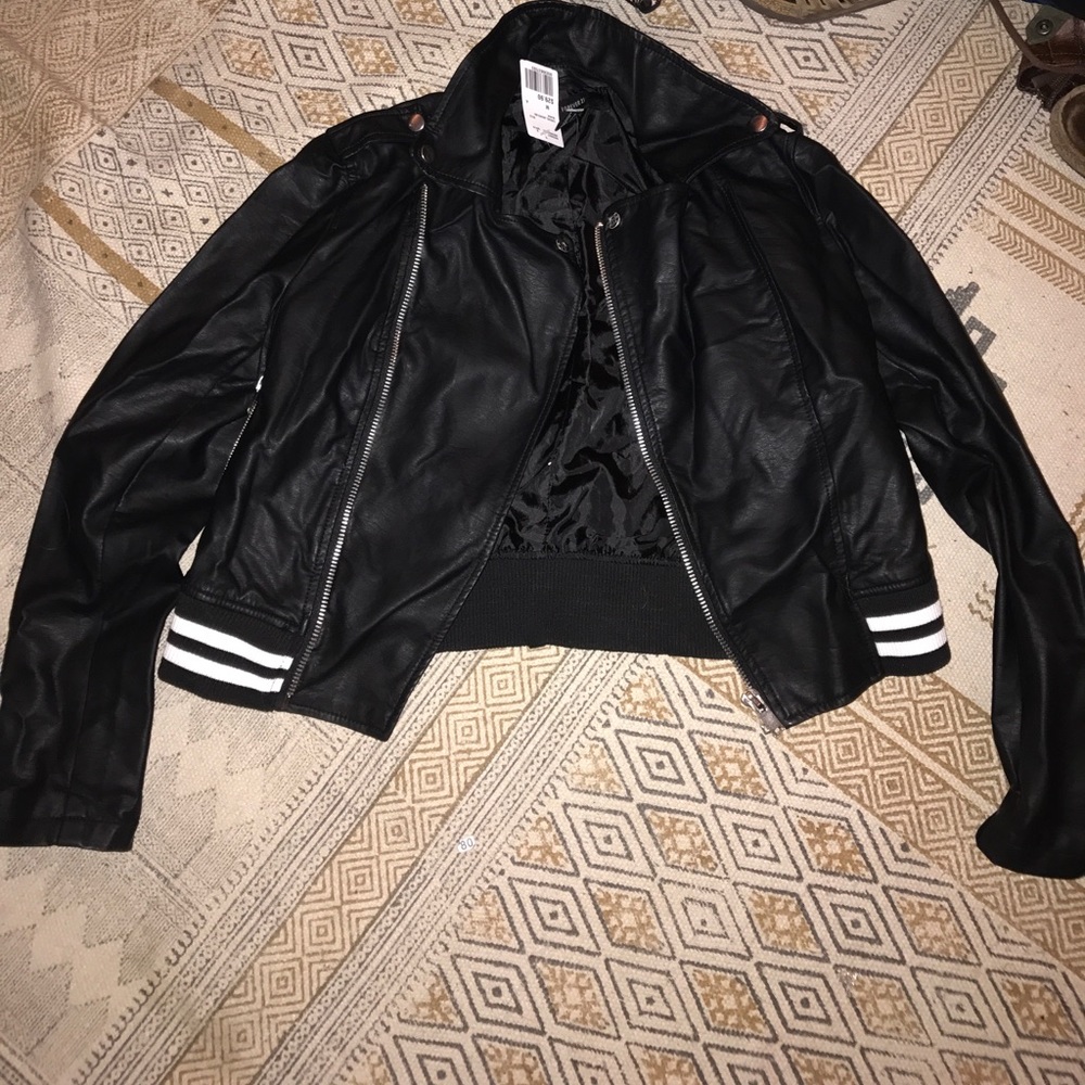 leather jacket, never worn!