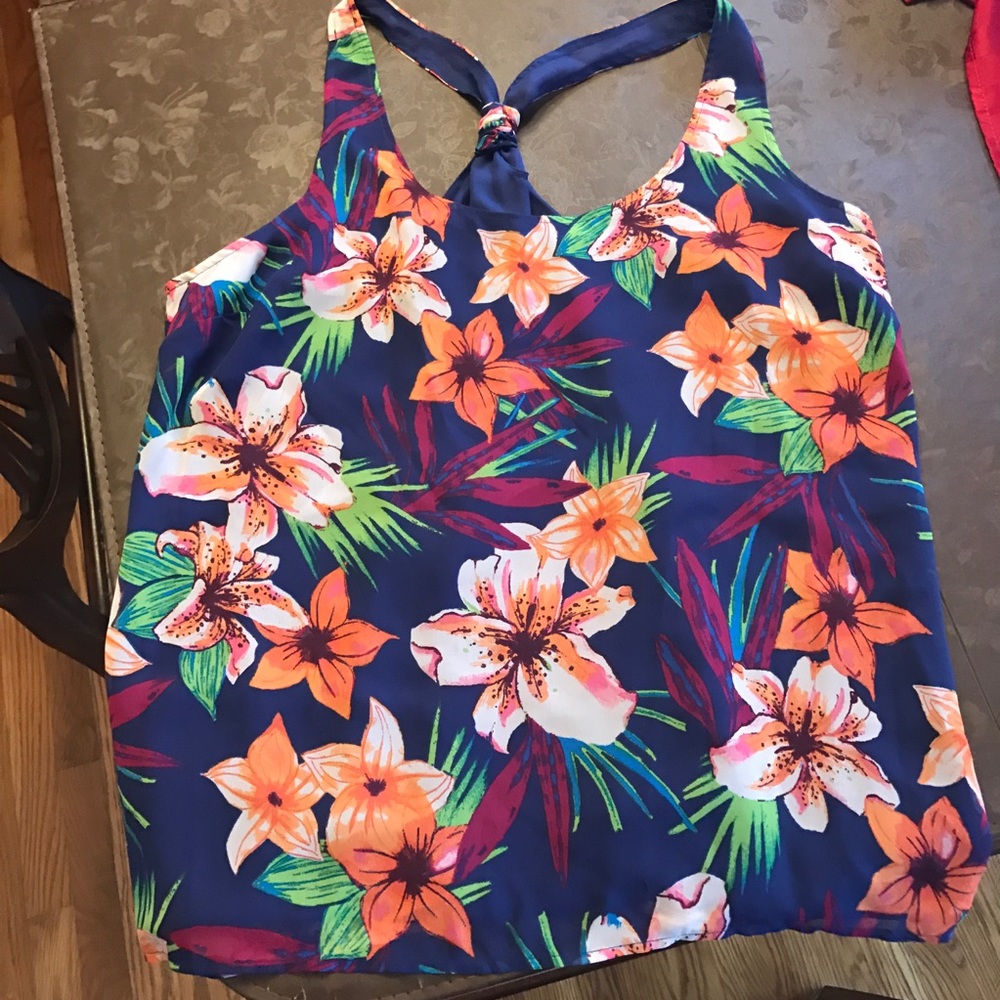 Floral print tank top!