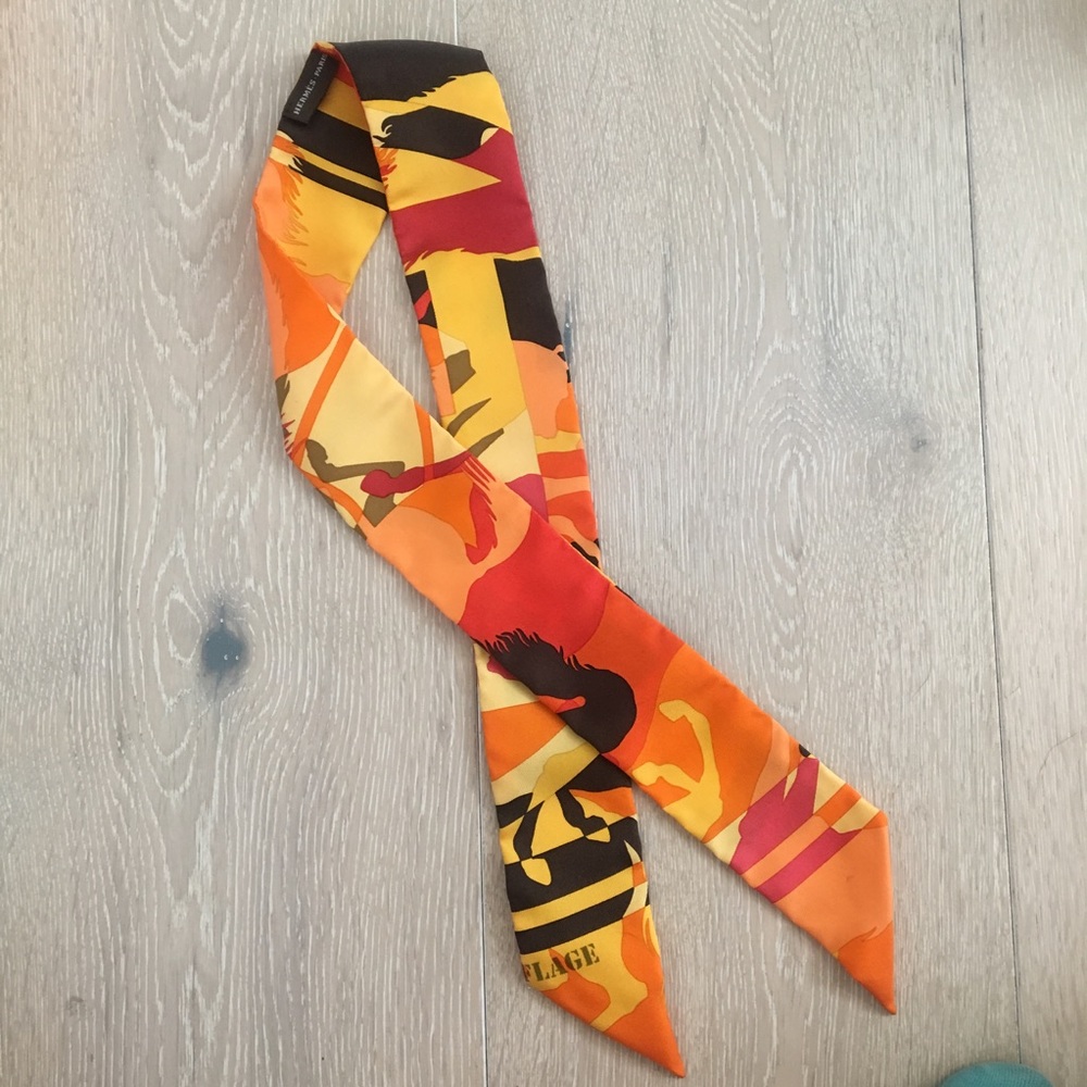 Hermes • silk twilly scarf - Picture 3 of 7