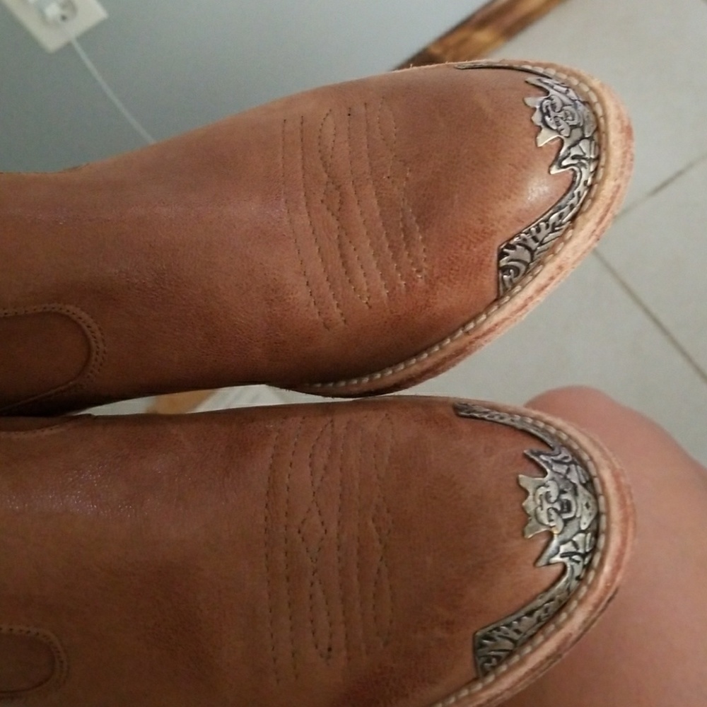 Price Firm Spell and the gypsy skull tan boots 8