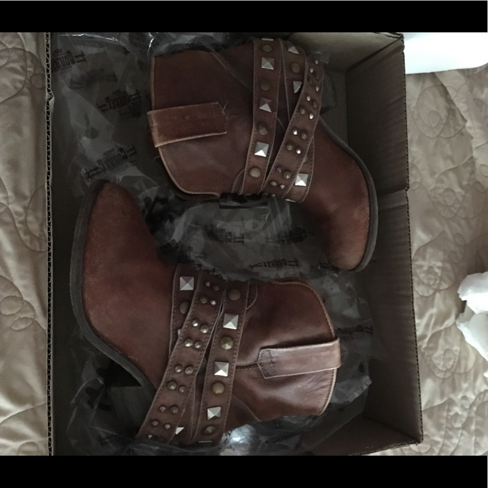 Corral short boots