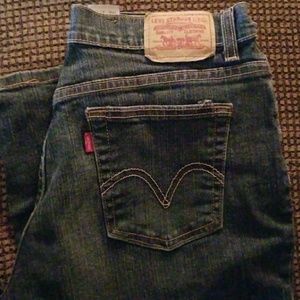 Levi relaxed boot cut 550