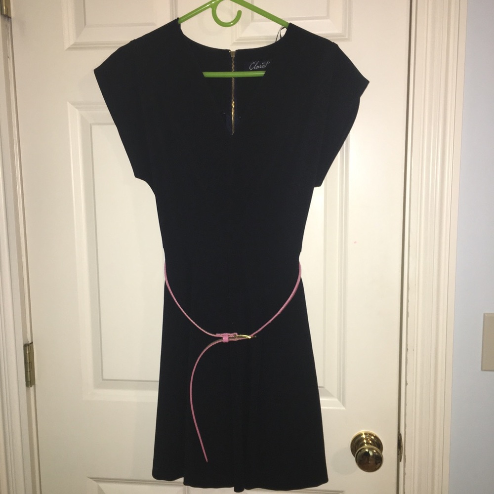 Fit and slightly flare dark navy/black dress