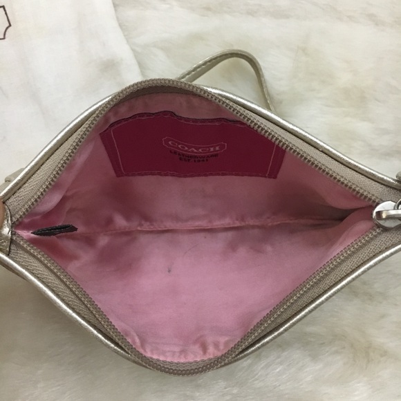 {Coach} Logo Wristlet - Picture 3 of 6