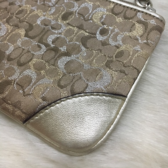 {Coach} Logo Wristlet - Picture 6 of 6