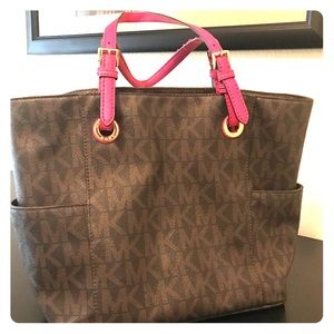 Michael Kors SPECIAL EDITION hot pink strap tote
