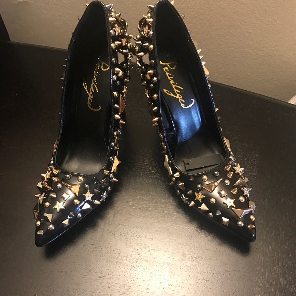 Studded privilege pumps size 10