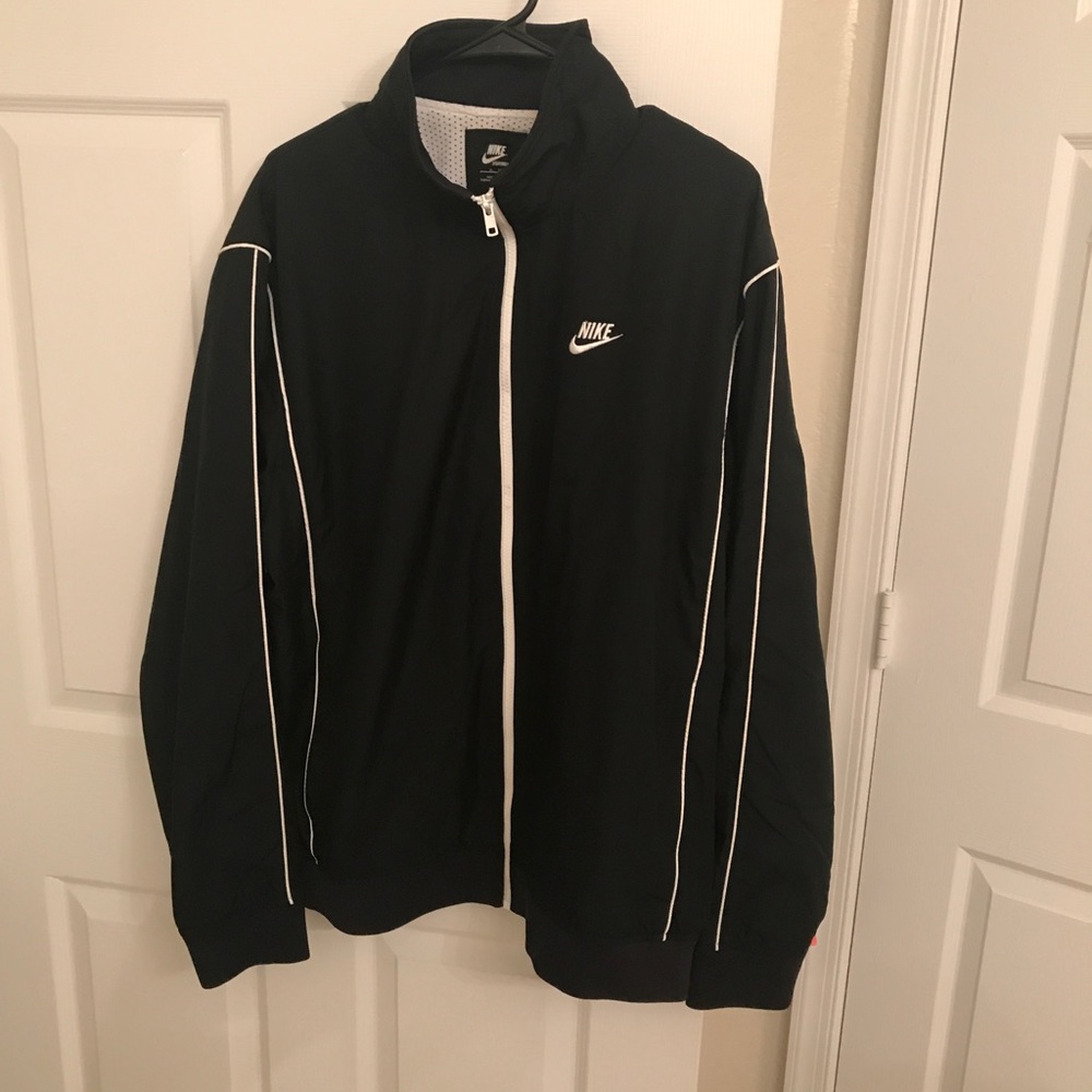 NIKE jacket FOR SALE!!!!!!