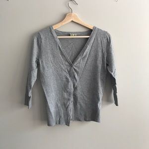 Cropped gray cardigan