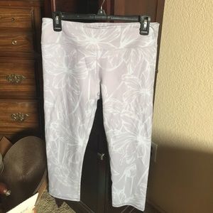 Fabletics Salar Capri workout leggings