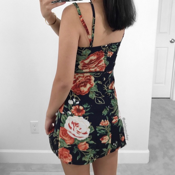 ❤️CLEARANCE❤️ navy and orange floral strappy dress - Picture 3 of 5