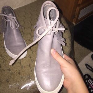 Genuine leather light grey with fringe