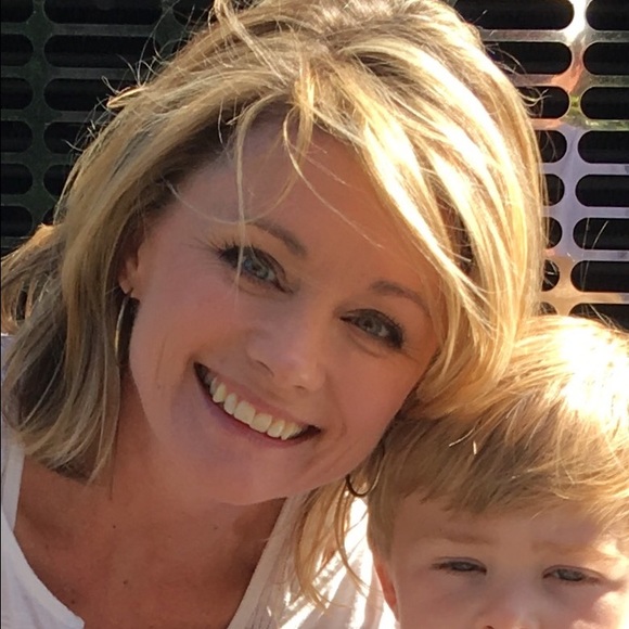 Meet your Posher, Robin - Picture 2 of 2