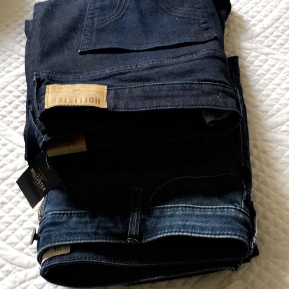 Hollister Jeans- 2 Pairs