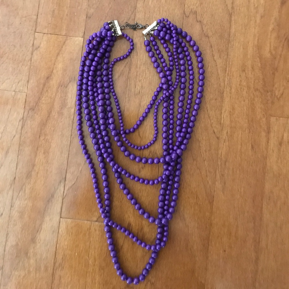 Multi-layered necklace