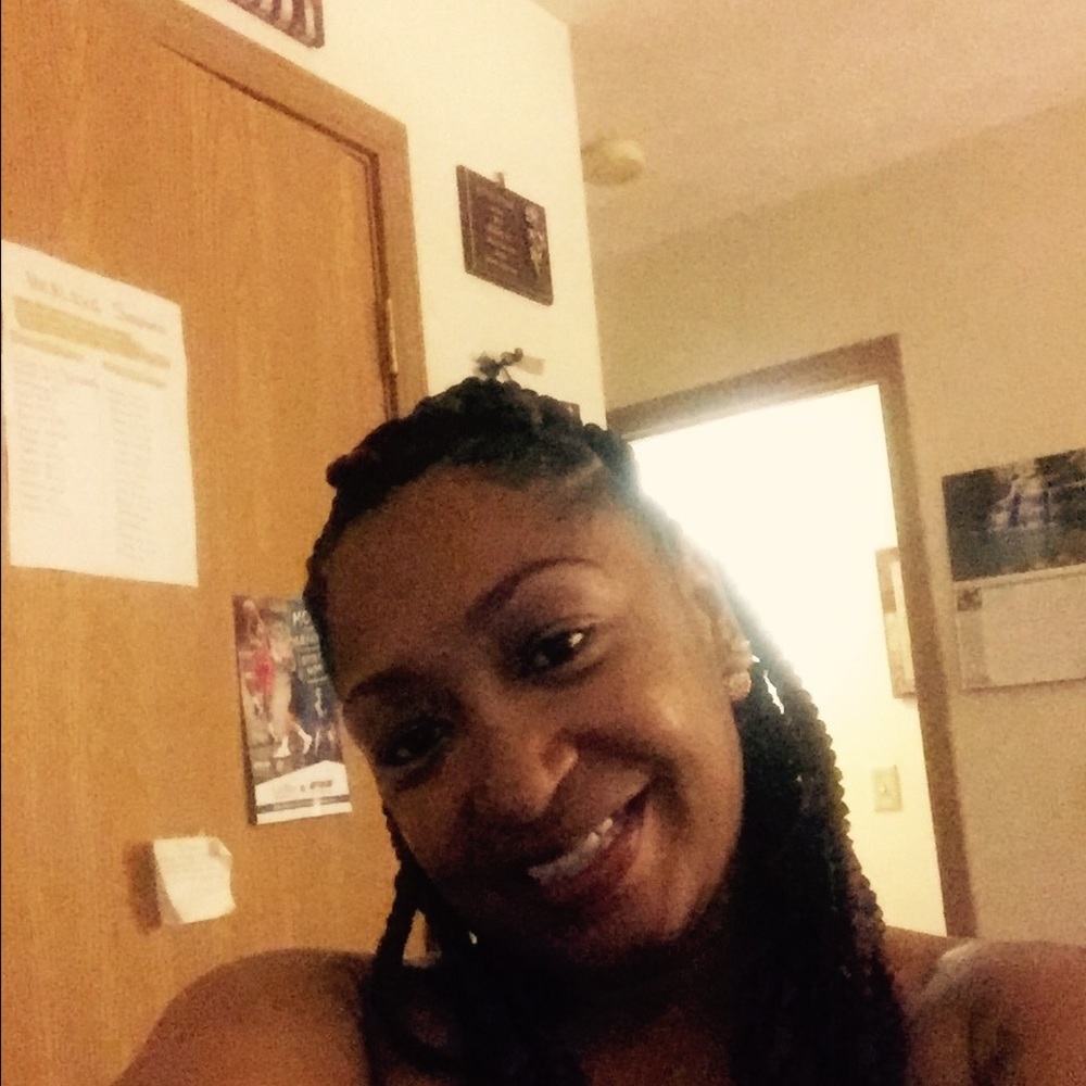 Meet your Posher, Kenyetta