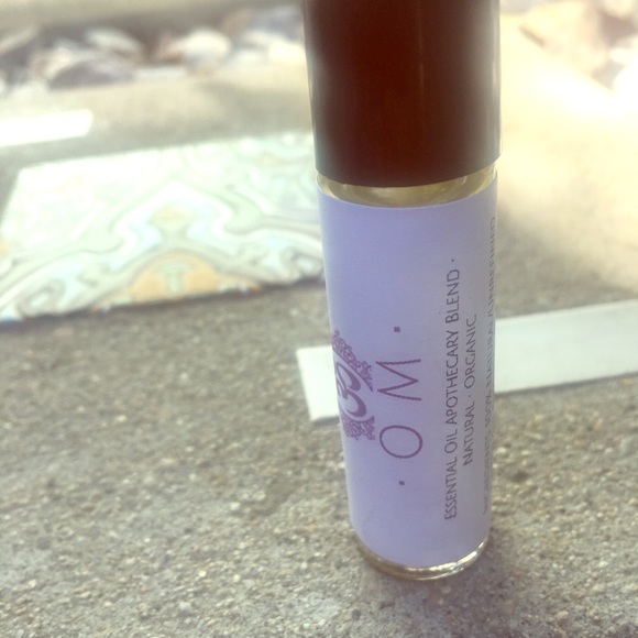 OM Essential Oil Roller ✨ Organic - Picture 4 of 7