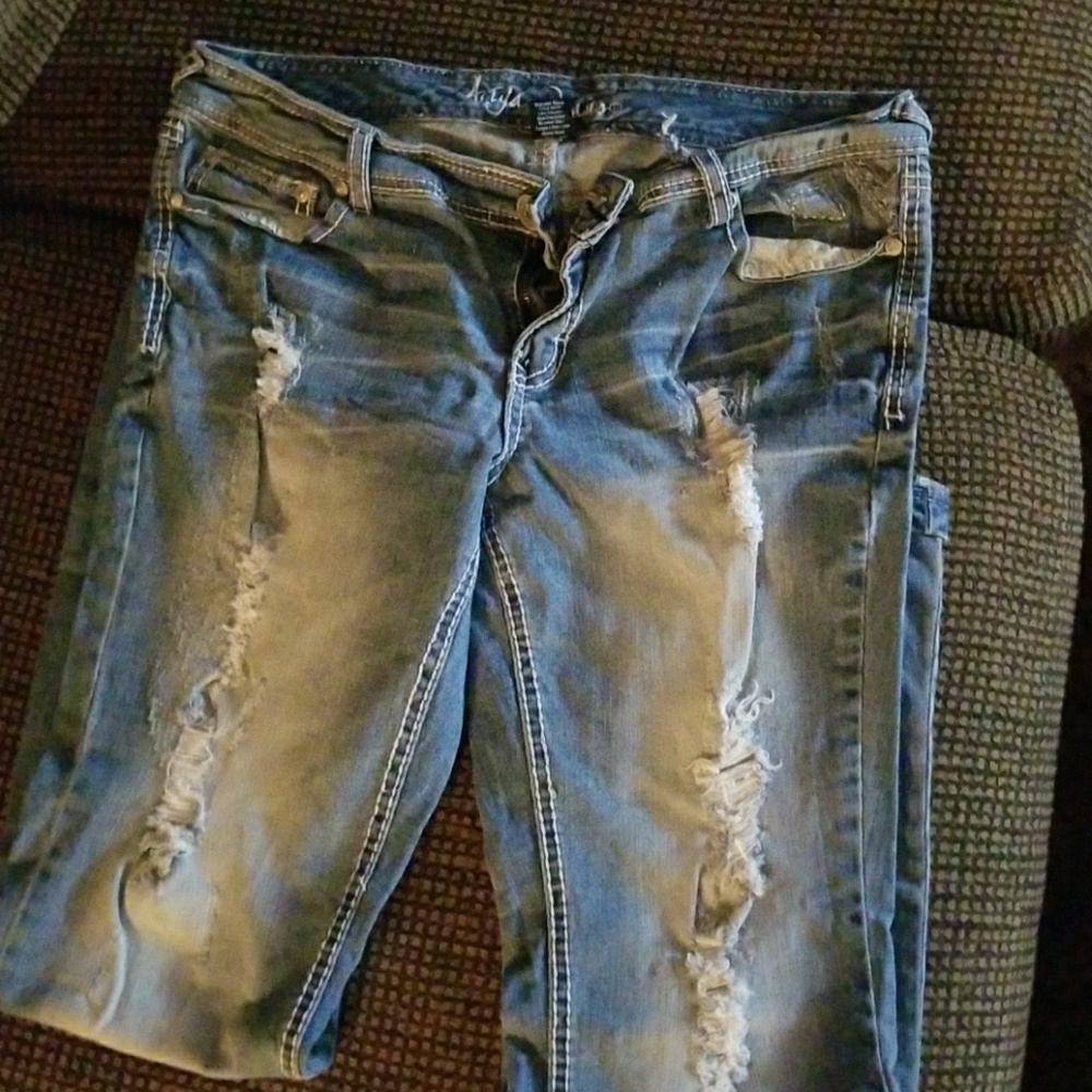 Ariya jeans