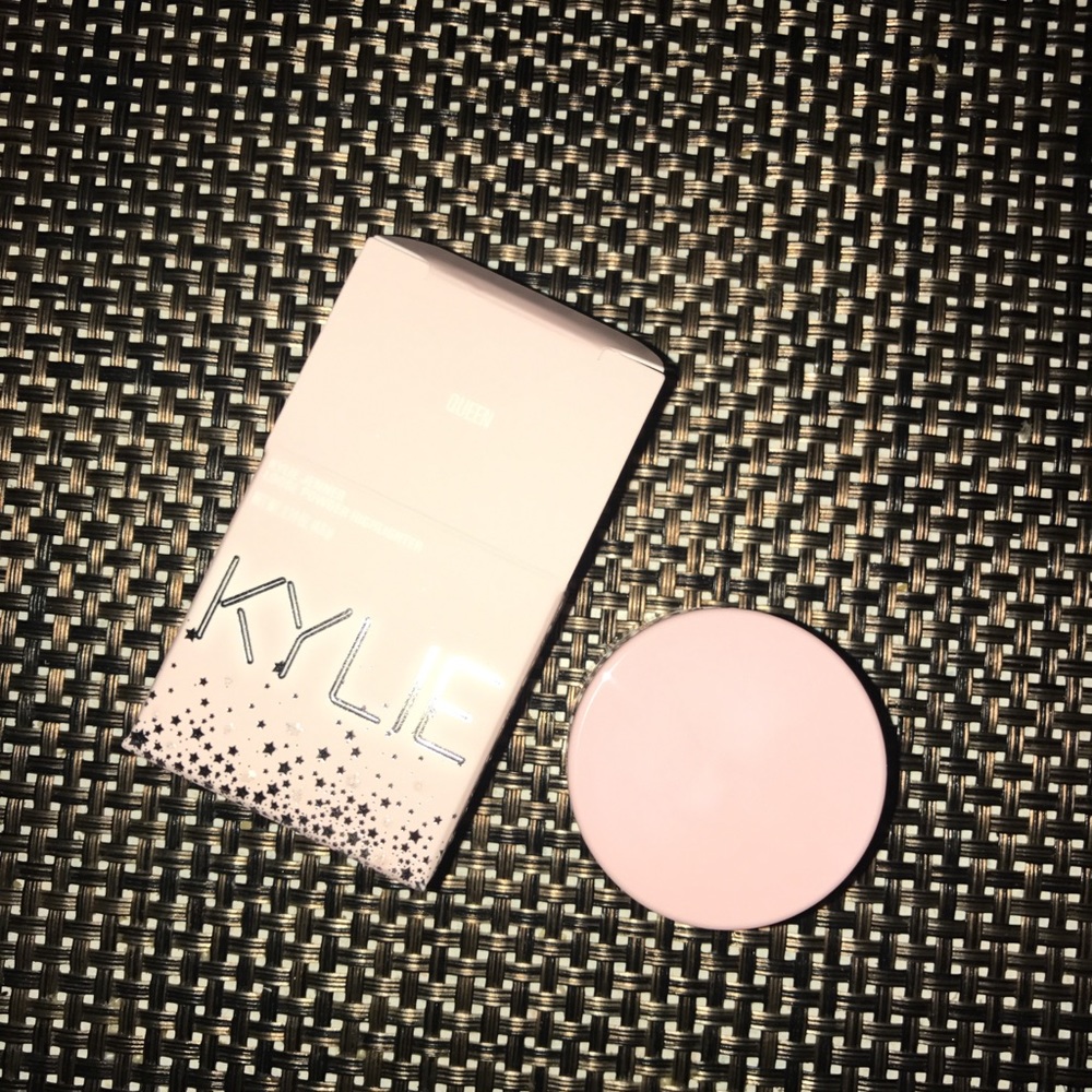 Kylie birthday collection ultra glow highlighter