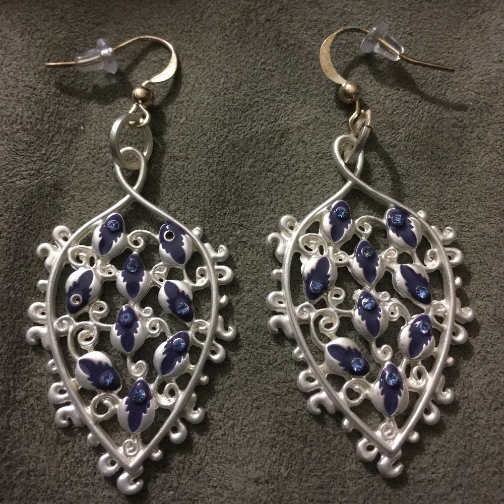 Silver/blue earrings