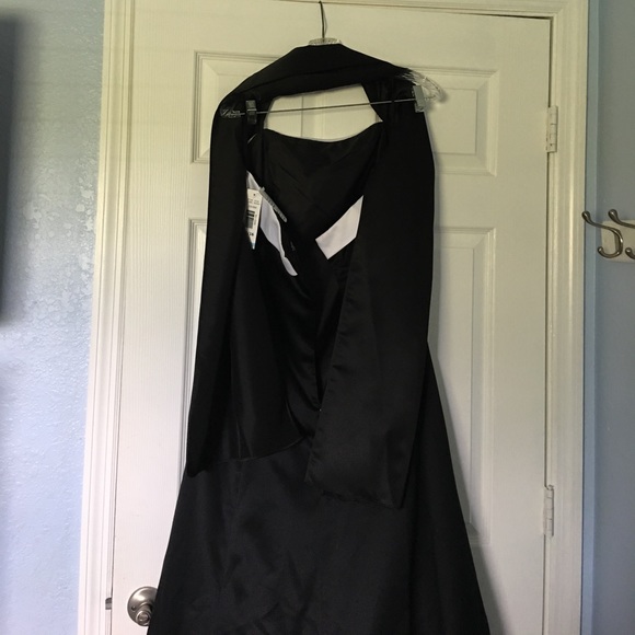 Black and white ball gown - Picture 4 of 5