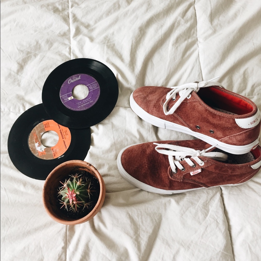 Vans vintage maroon velvet shoes barley worn