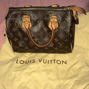 Louis Vuitton Speedy 25