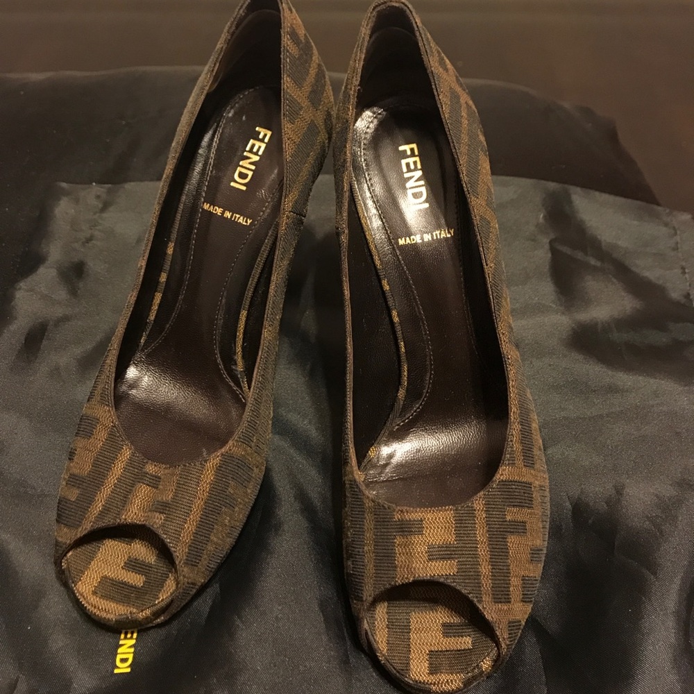 Fendi open toe - Picture 2 of 2
