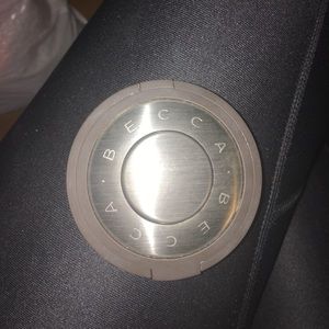 BECCA highlighter in pearl. **Never used
