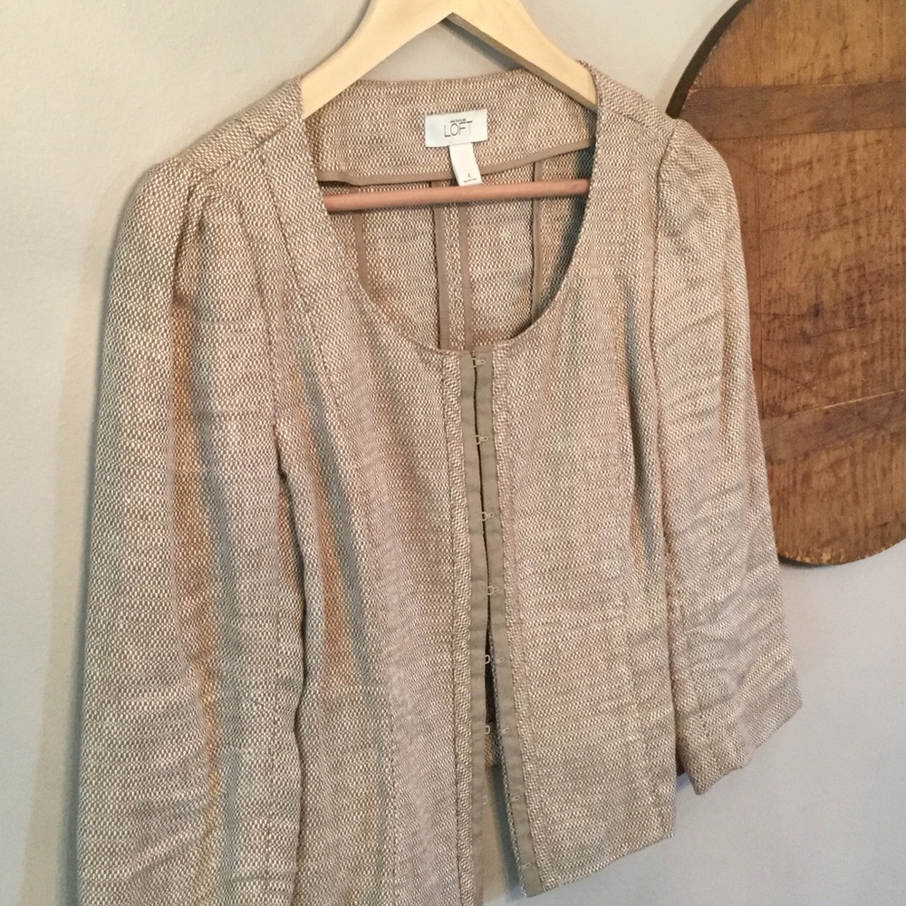 Shimmering taupe and white fitting jacket