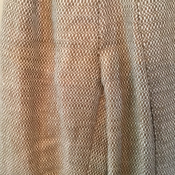 Shimmering taupe and white fitting jacket - Picture 2 of 4