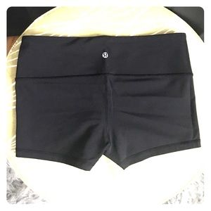 Black LULULEMON booty workout Shorts