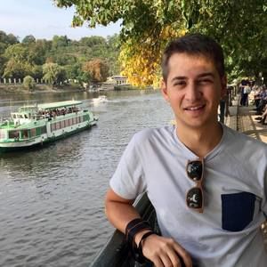 Meet your Posher, Chris