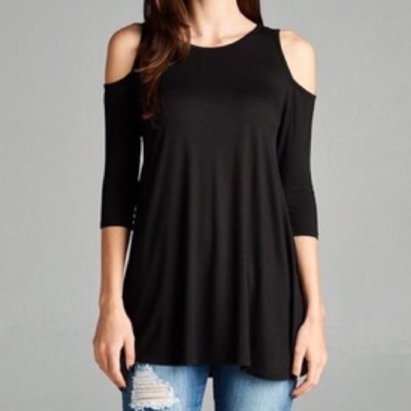 Kyoot Klothing Tops - *$⬇️🔥!!*NWTCold shoulder 3/4 sleeve soft stretch