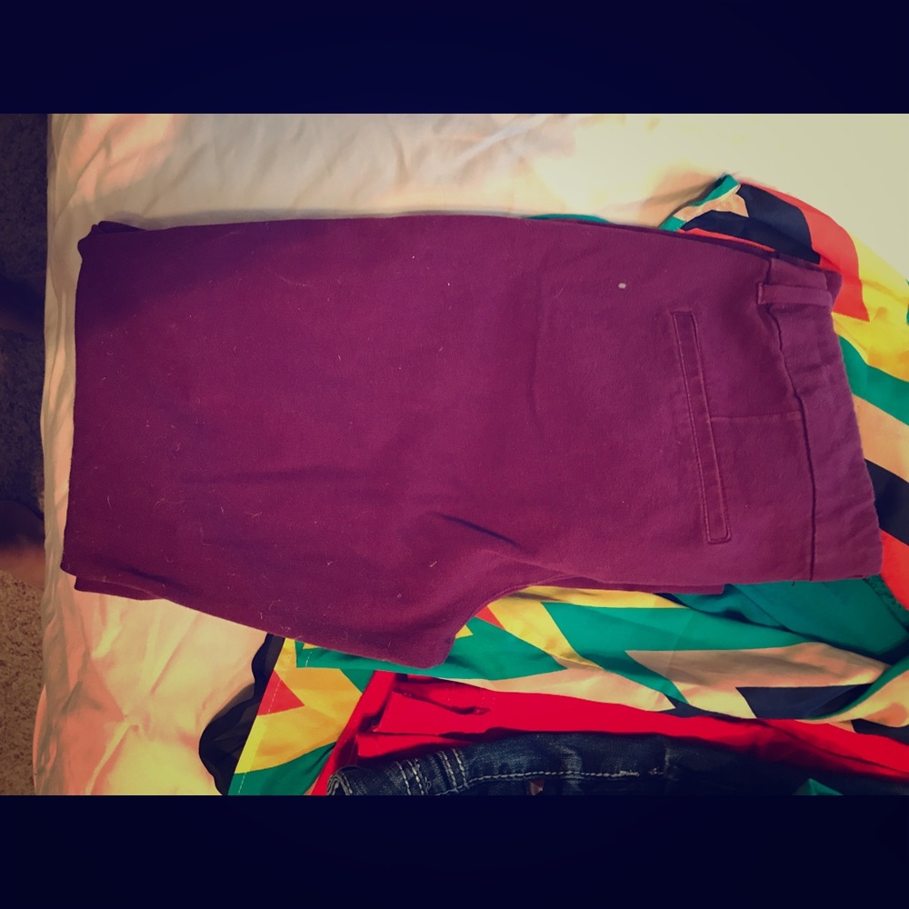 Old Navy pixie pants size 6.